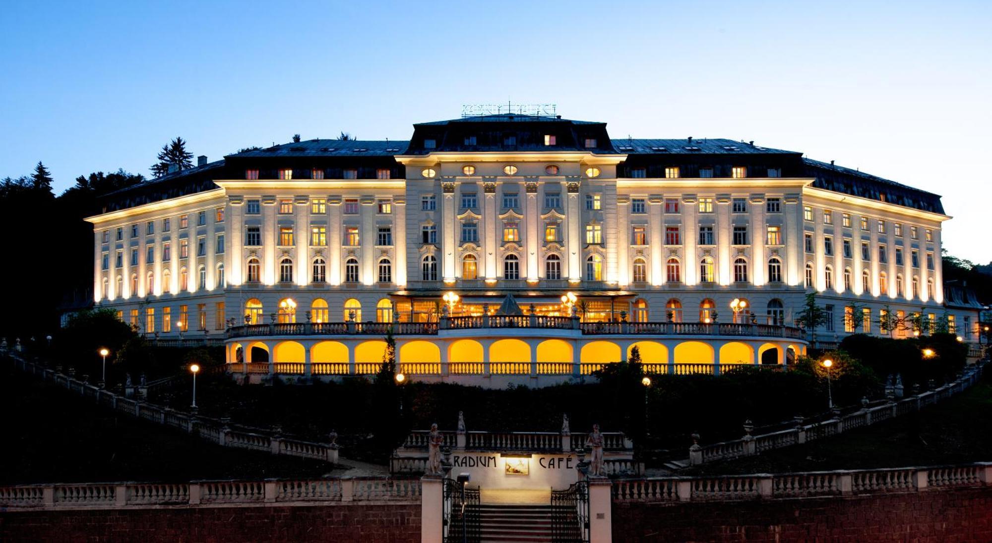 Hotel Radium Palace Jachymov Ngoại thất bức ảnh
