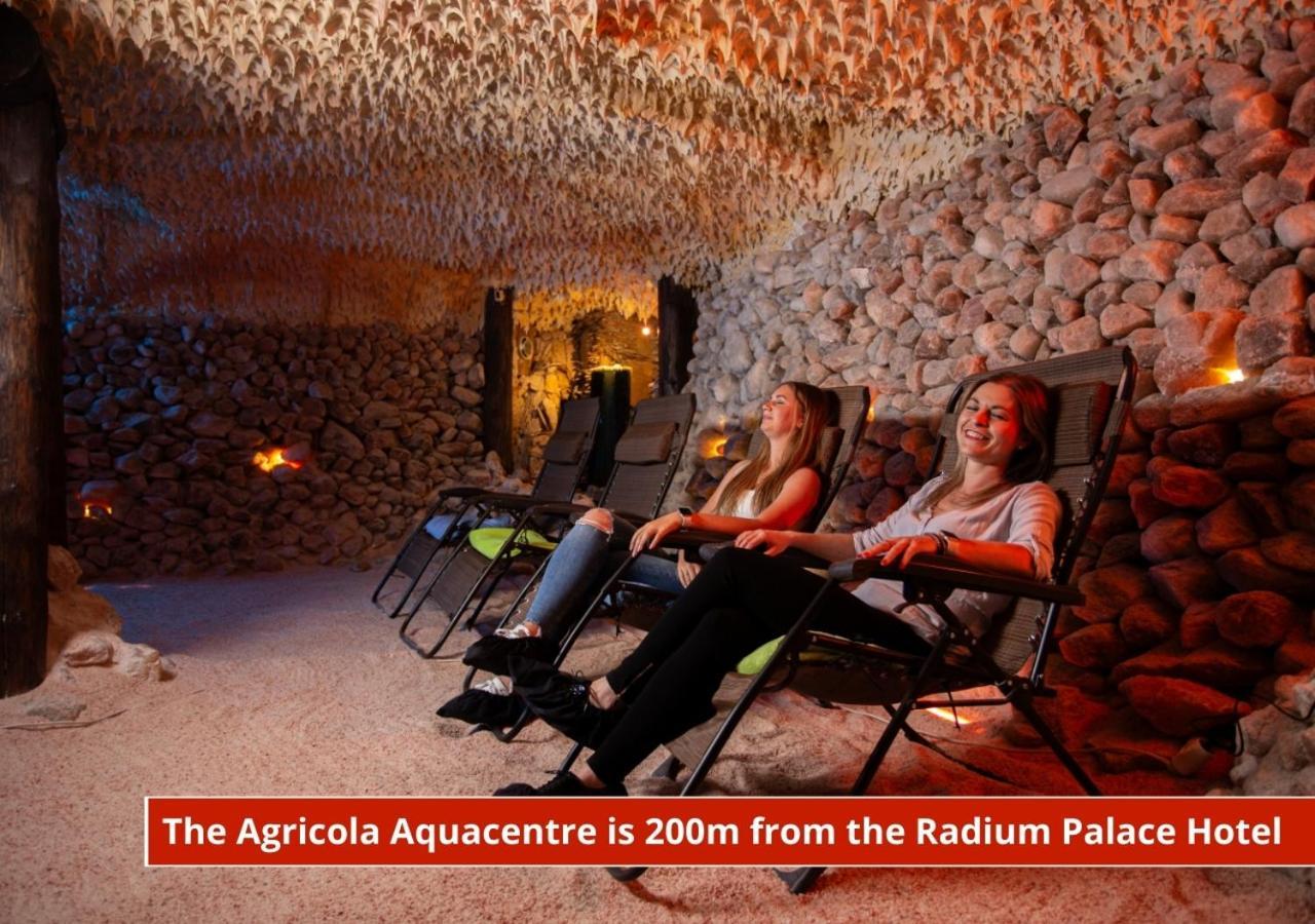 Hotel Radium Palace Jachymov Ngoại thất bức ảnh